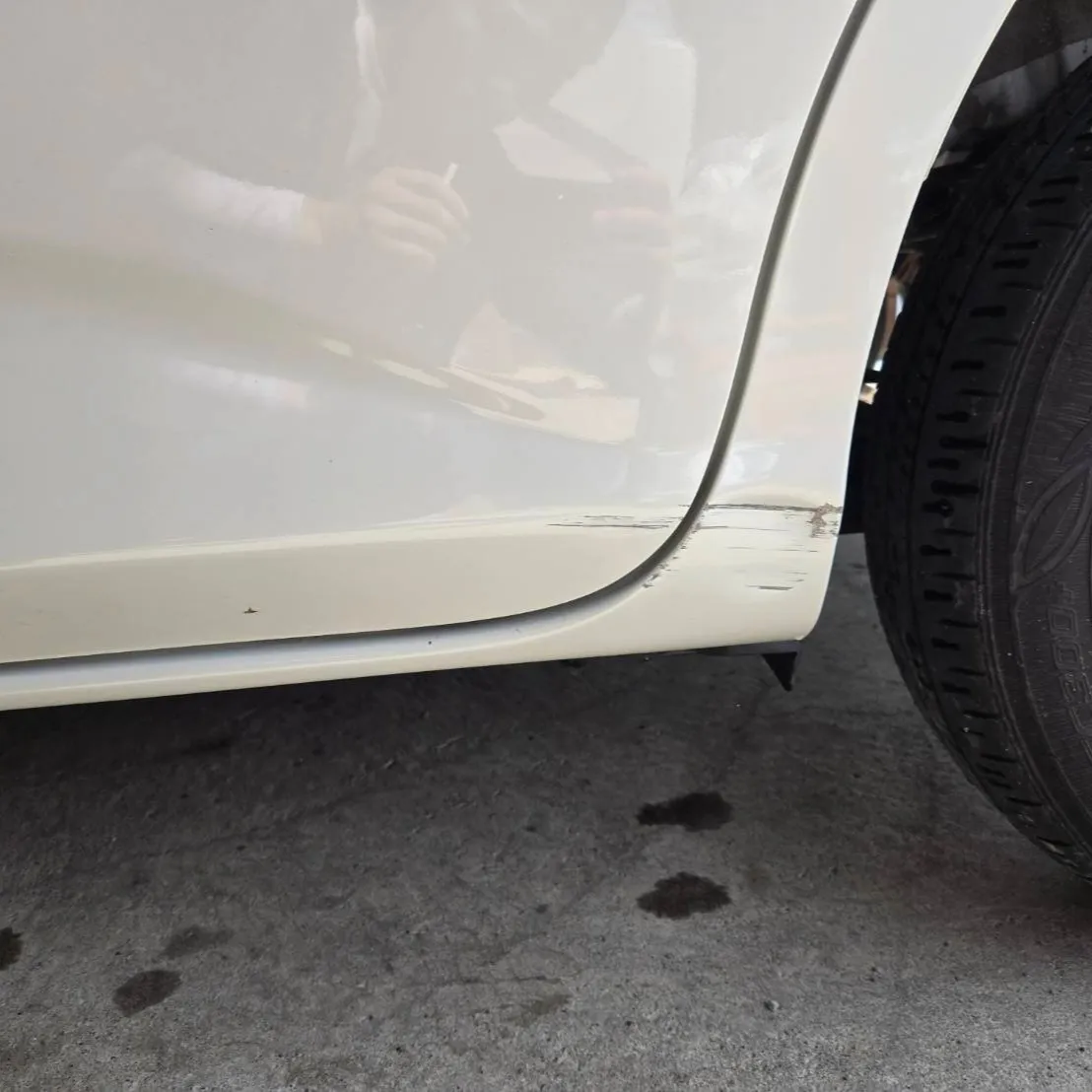 今日もお客様の大切な愛車を鈑金させていただきました！ドアパネ...