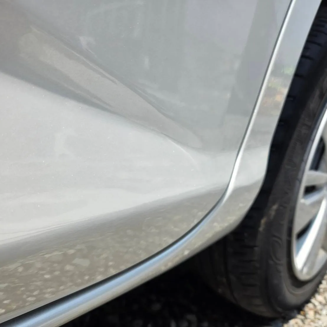 今日もお客様の大切な愛車を鈑金させていただきました！ドアパネ...