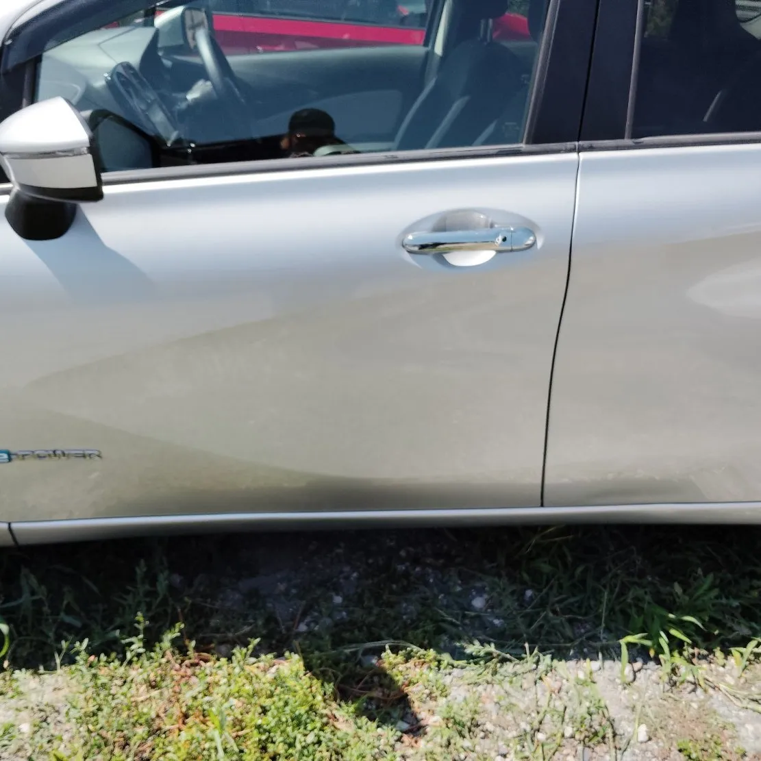 愛車でドライブを楽しんでいますか？ふとした不注意で縁石等にド...