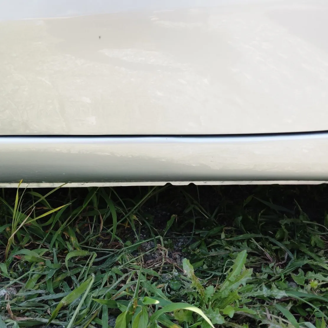 愛車でドライブを楽しんでいますか？ふとした不注意で縁石等にド...